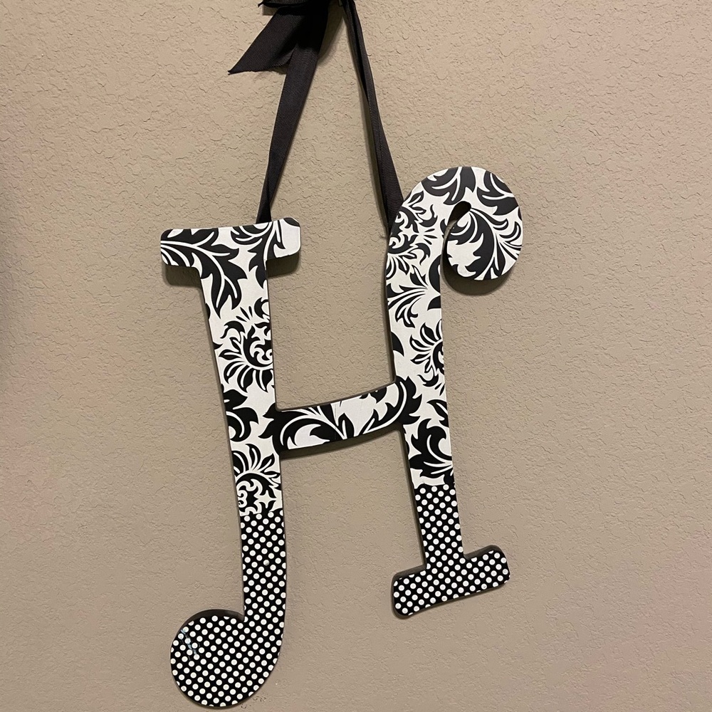 H hanging decor